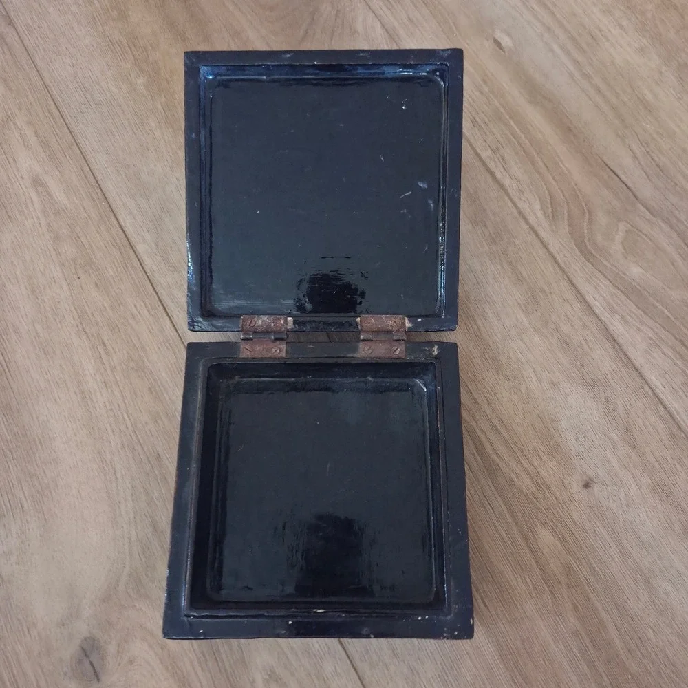 Vintage Decorative Hinged Wood Lacquerware‎ Trinket Box Ornate Pattern